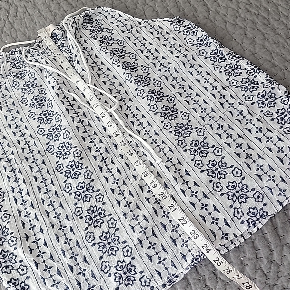 Loft Sleeveless Summer Top - Picture 5 of 8